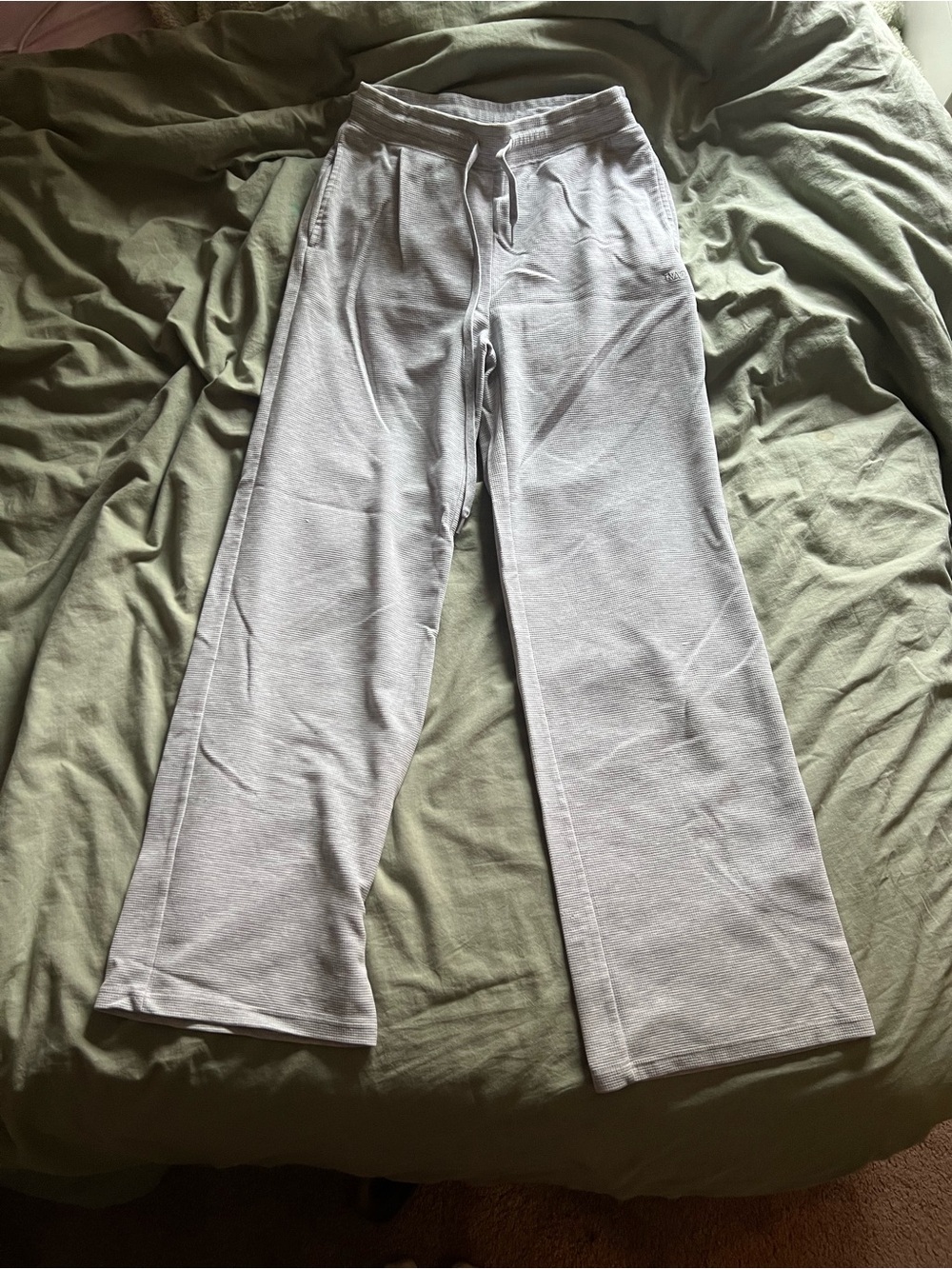 Aritzia TNA Light Gray Waffle Lounge Pants